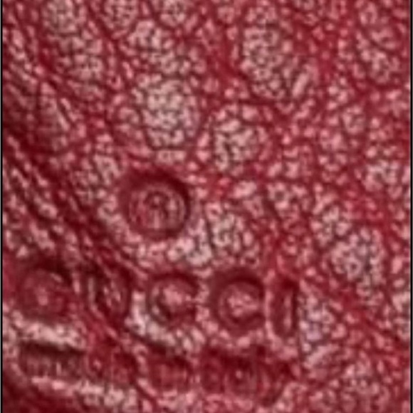 AUTHENTIC Gucci Wallet ! Real leather , Price negotiable - Picture 8 of 8